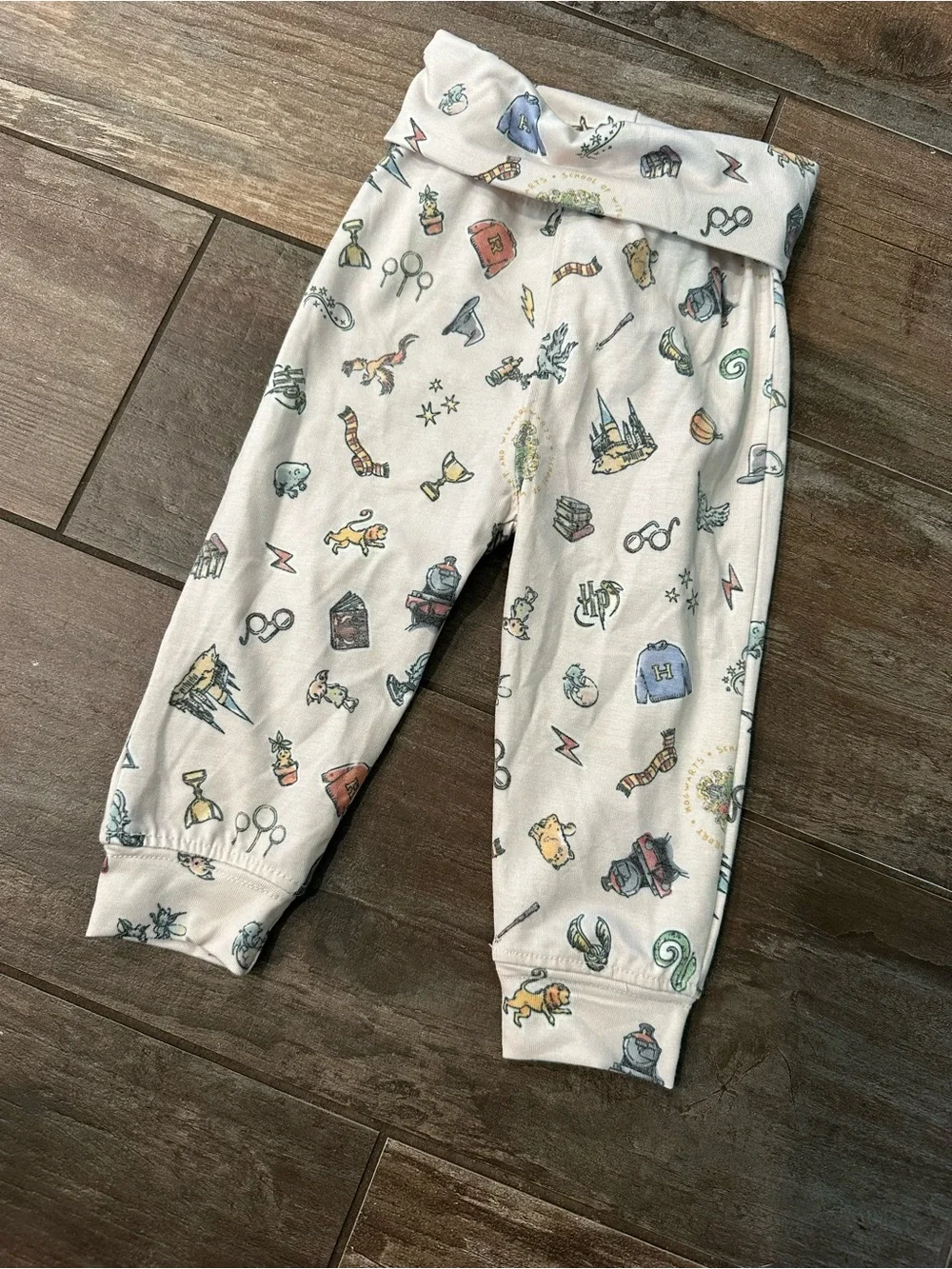 NWOT COPPER PEARL HP print 6-12 month - Magical Icons